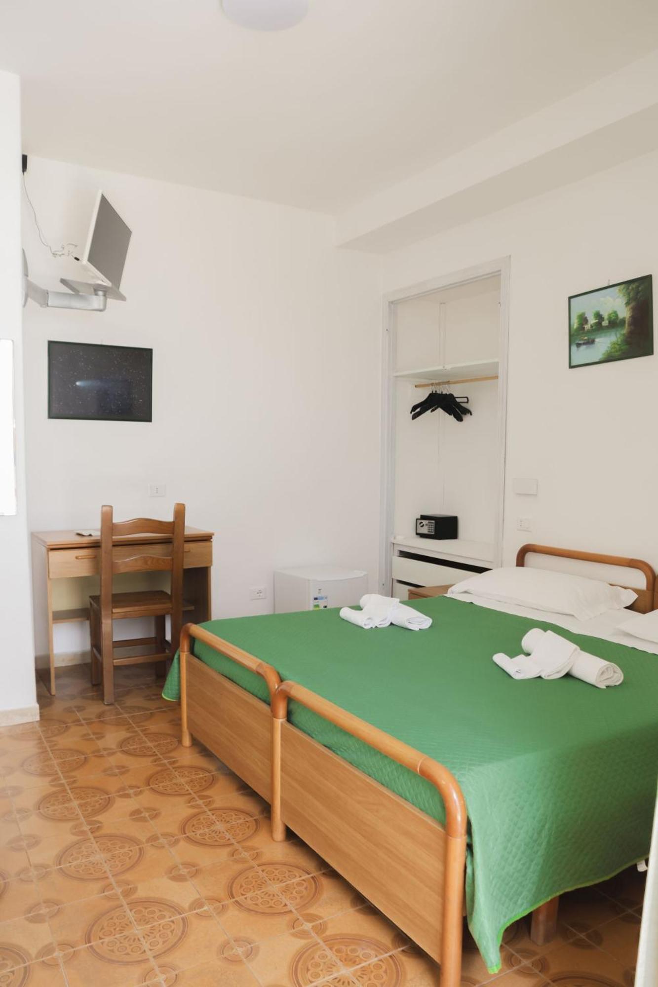 Cesotta Hotel